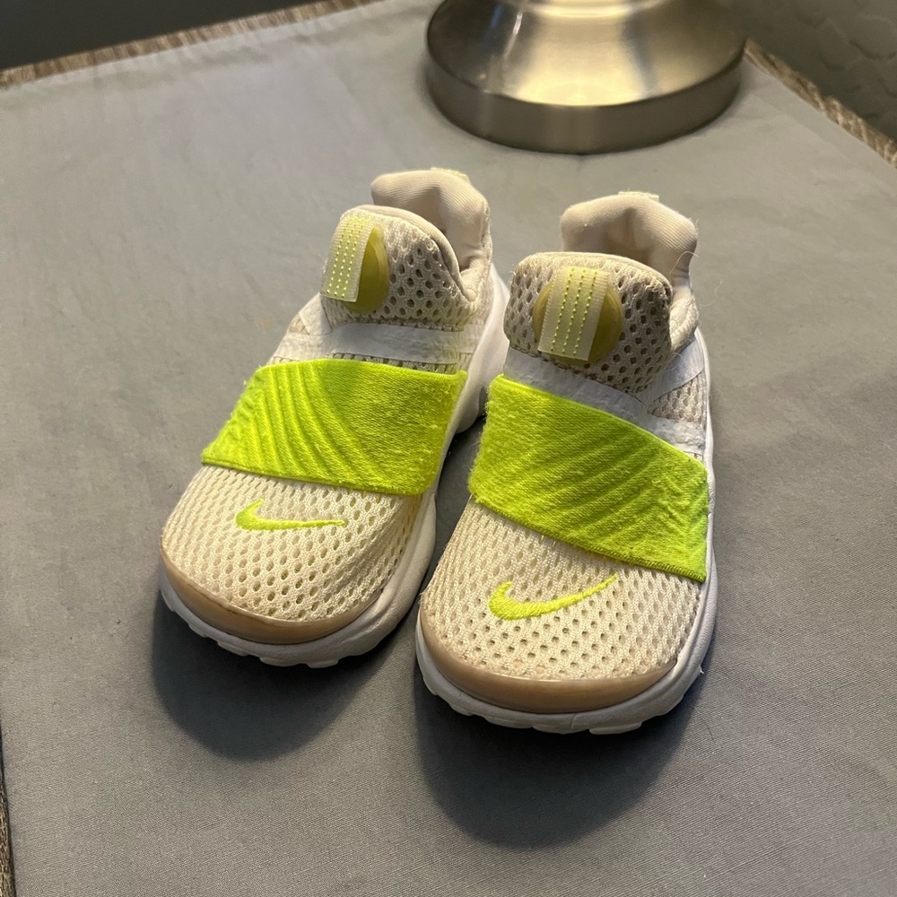 Toddler shoes